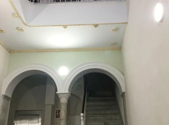 Apartamento Nuevo En Casa Tipo Palacio